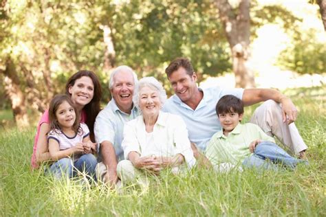  A Família de Três Gerações: Uma Rara Janela Para a Vida no Vietnã do Século XVIII!